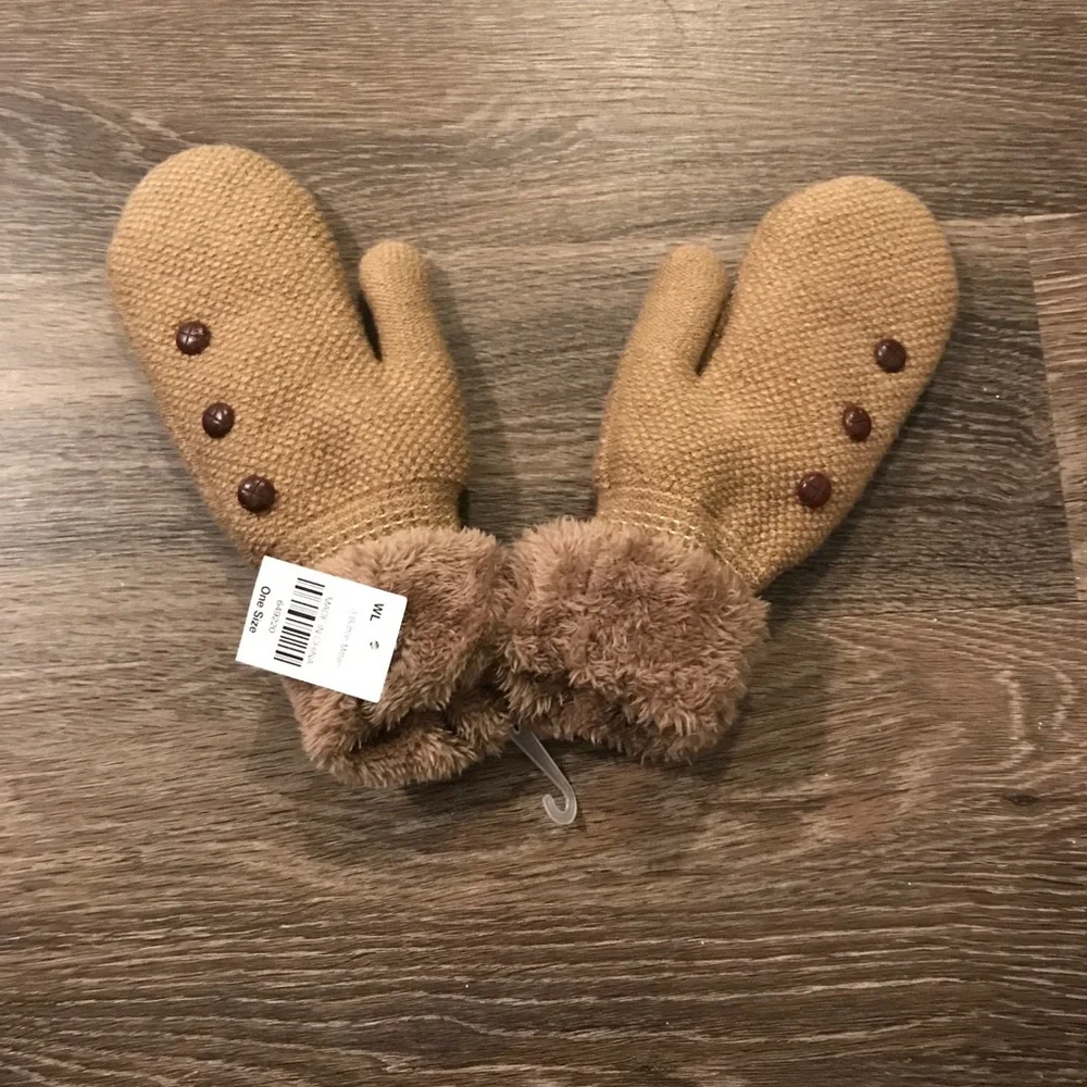 Mittens. New with tags.